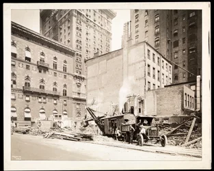 Ausgrabungen an der Baustelle für das Aeolian Company Gebäude an der 5th Avenue und 54th Street, New York, 1925